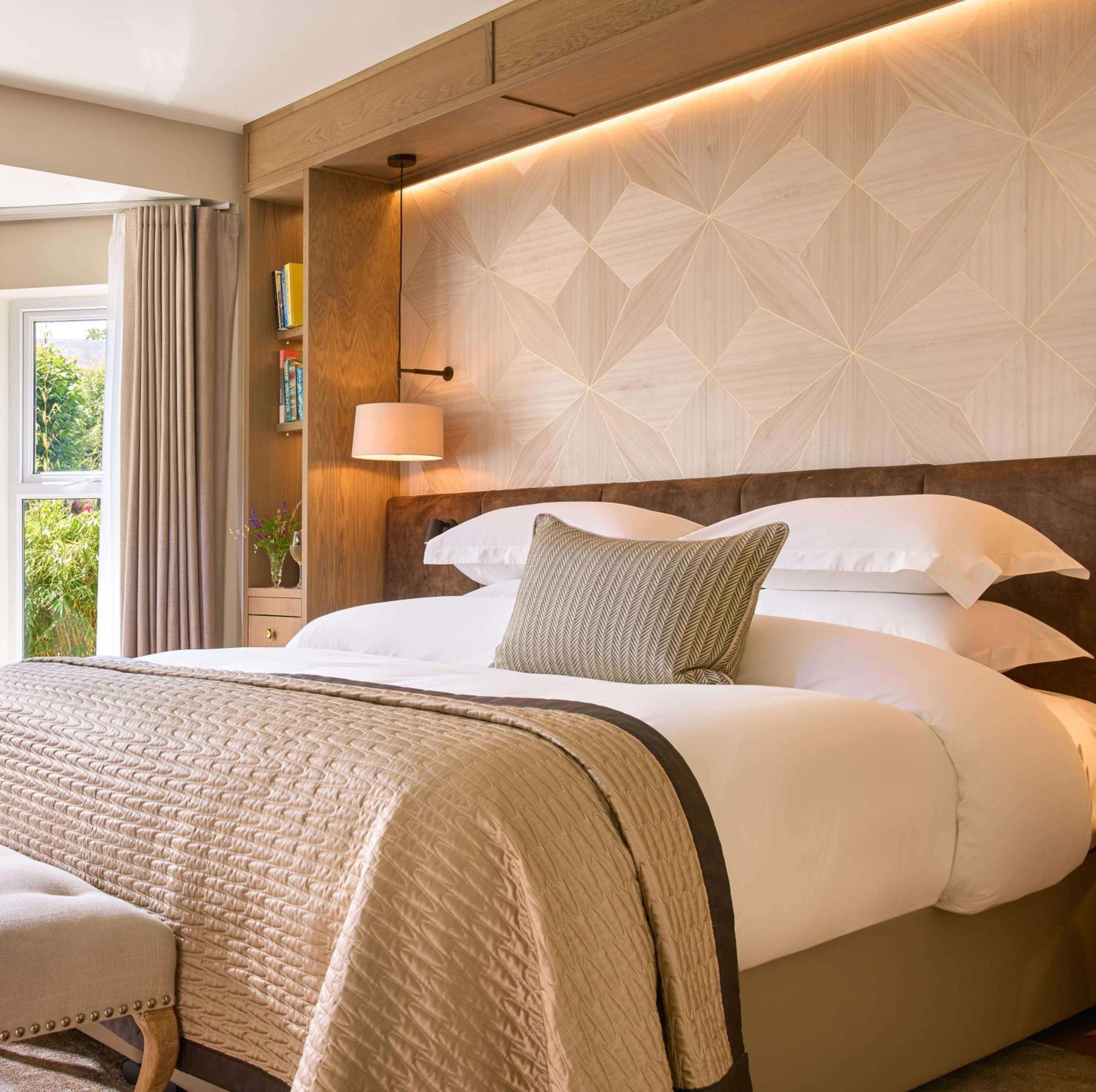 Luxury King Room